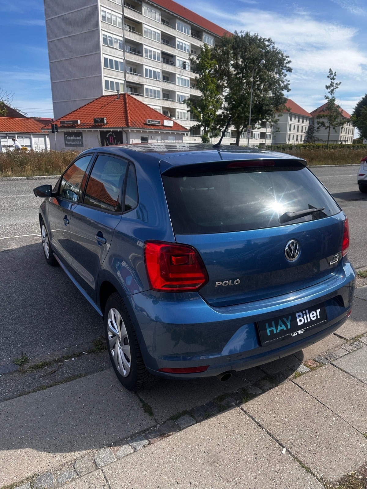 Blå VW Polo fra 2016