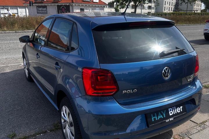 Blå VW Polo fra 2016