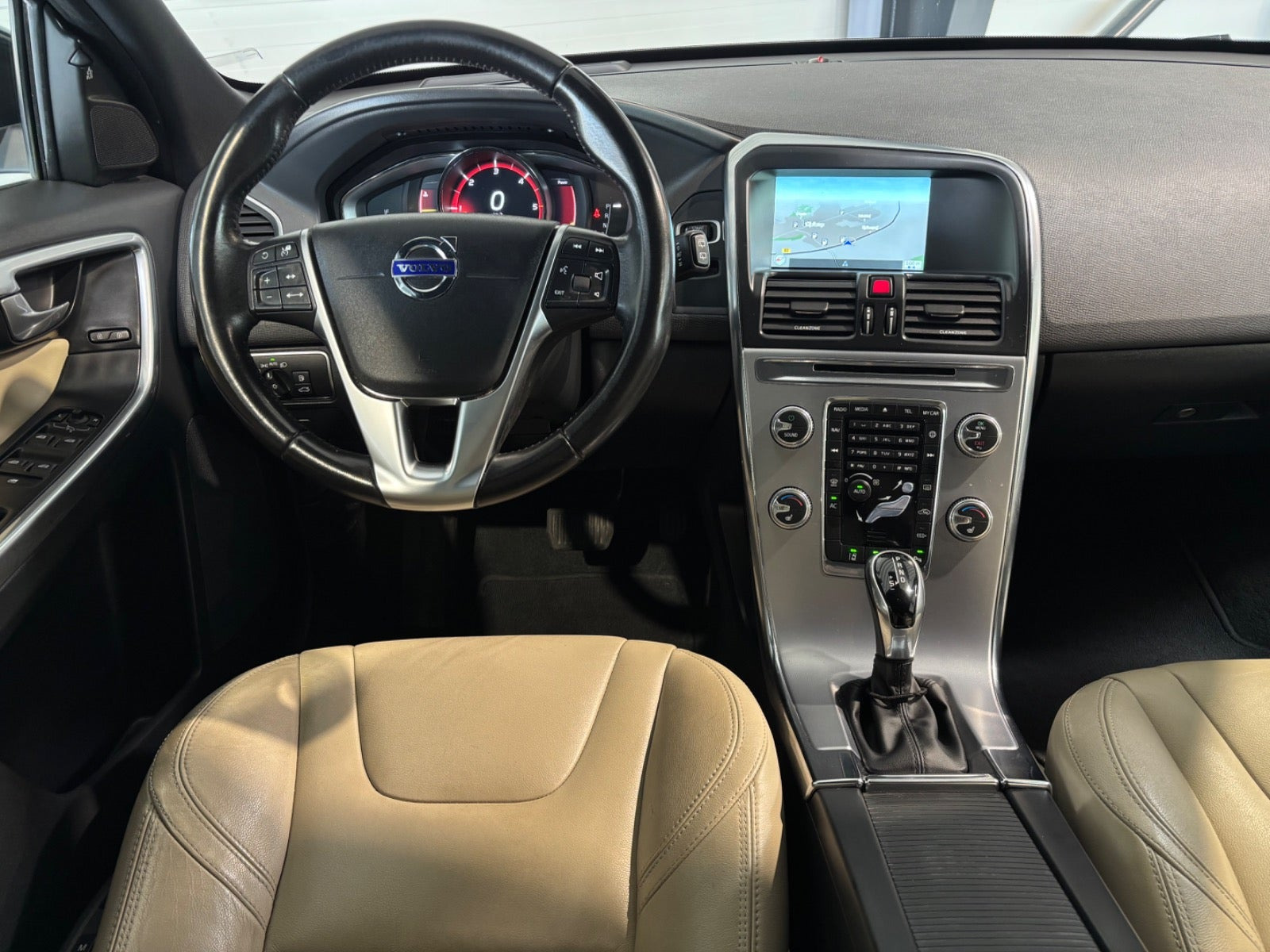 undefined Volvo XC60 fra 2017