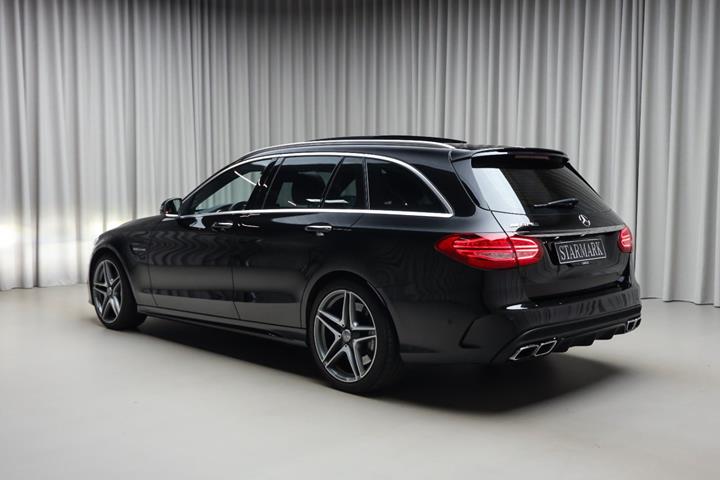 Sort Mercedes C63 fra 2016