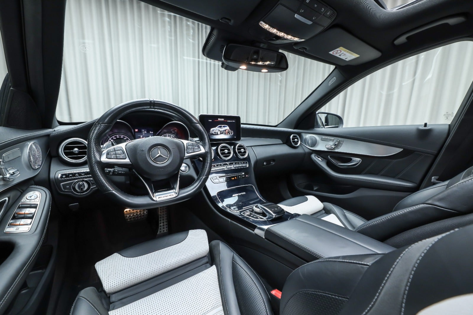 Sort Mercedes C63 fra 2016