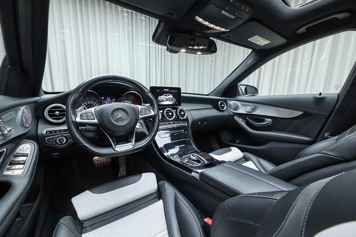 Sort Mercedes C63 fra 2016