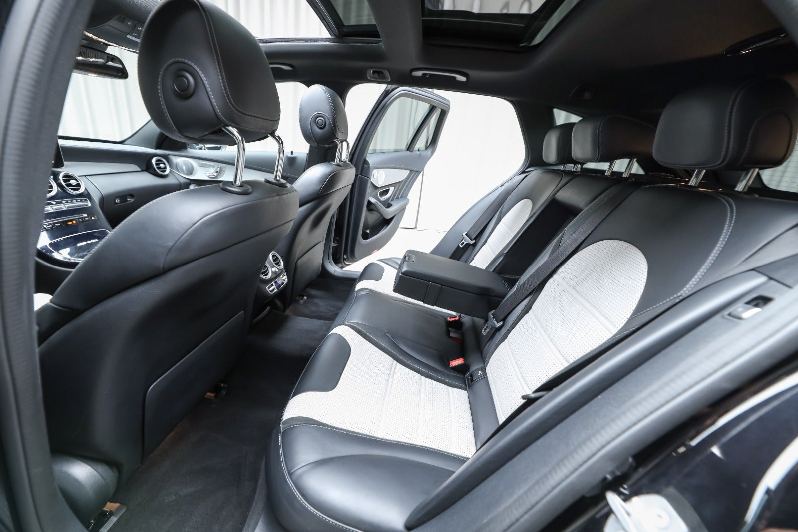 Sort Mercedes C63 fra 2016