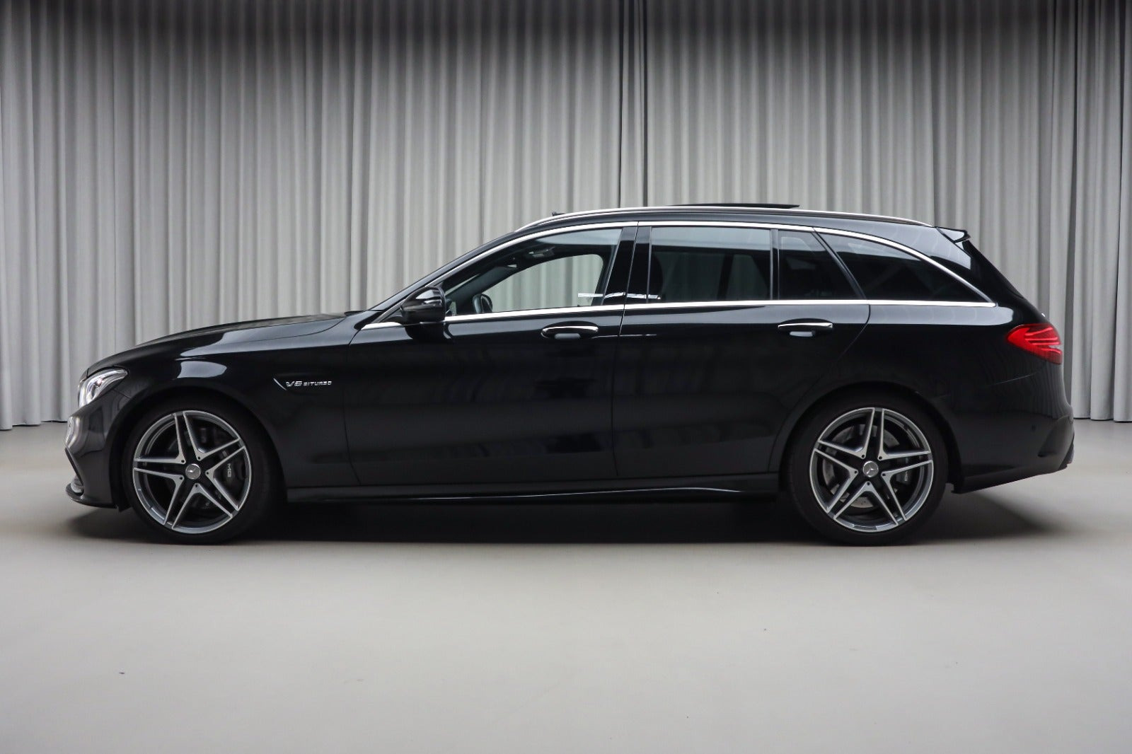 Sort Mercedes C63 fra 2016
