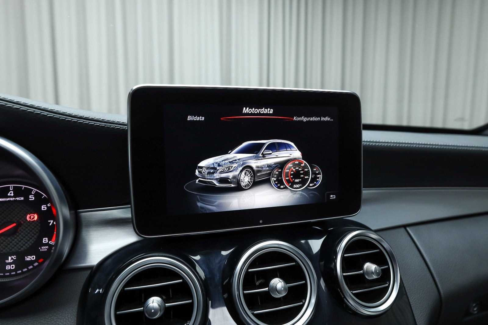 Sort Mercedes C63 fra 2016