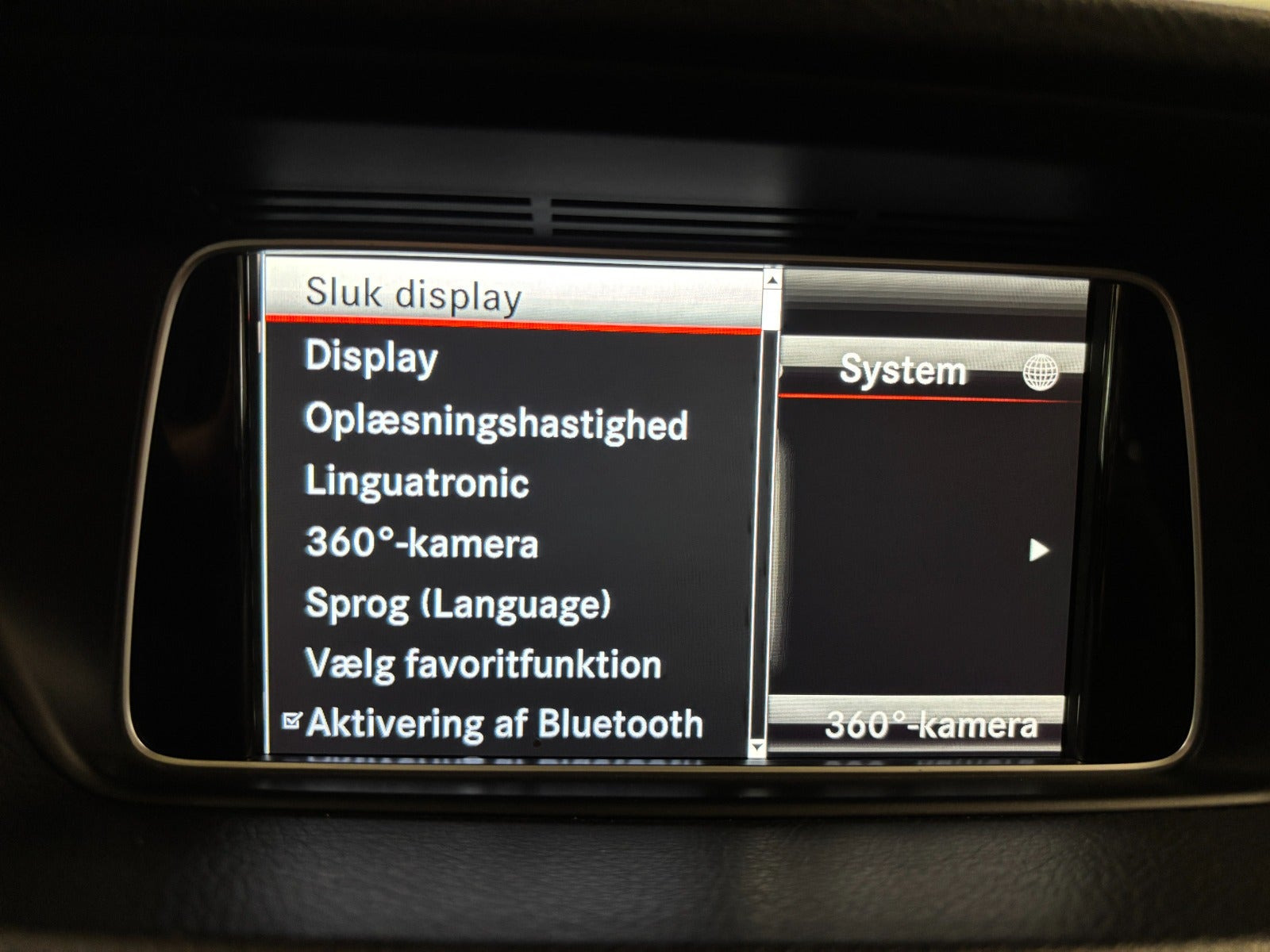 Sort Mercedes E220 fra 2015