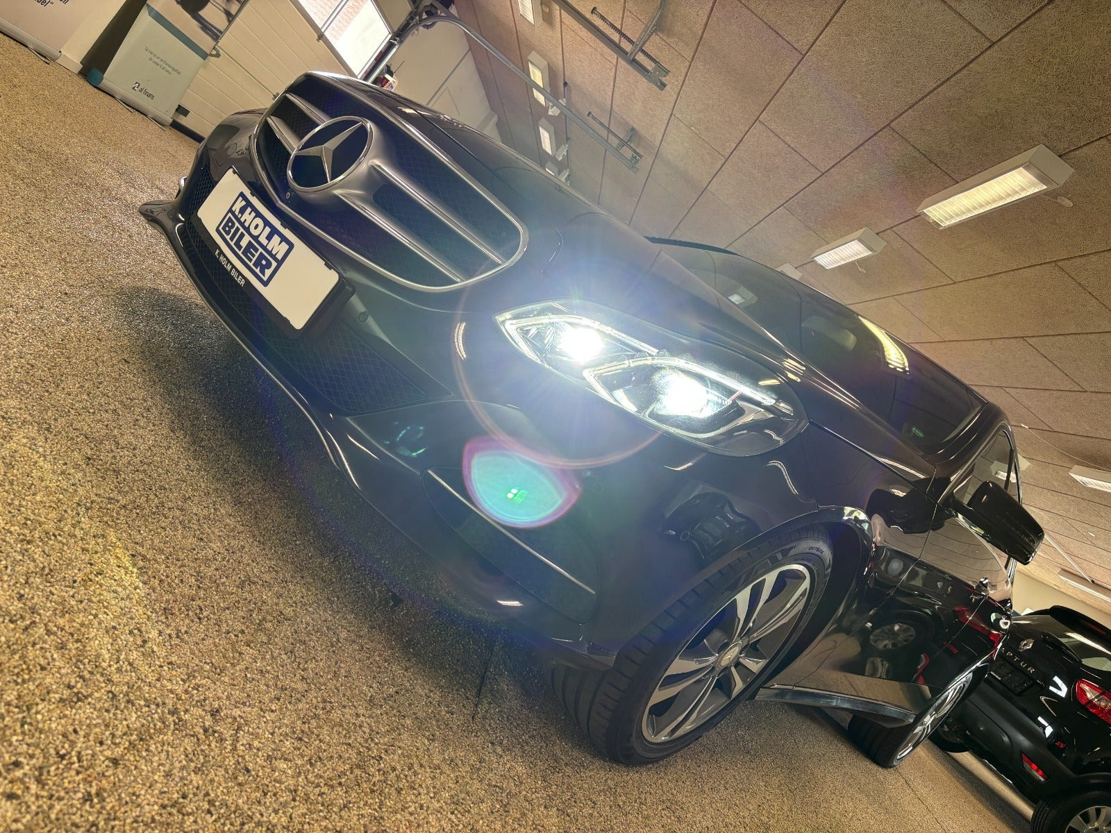 Sort Mercedes E220 fra 2015