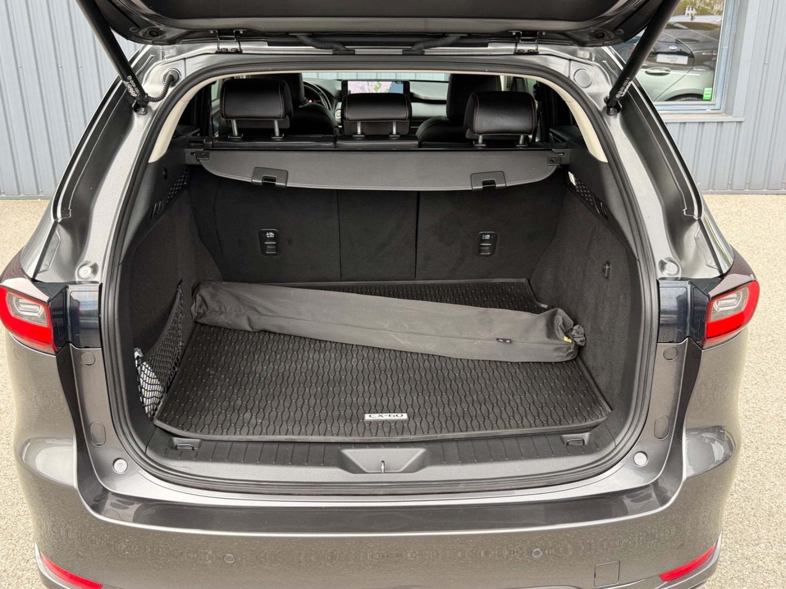 Grå Mazda CX-60 fra 2022