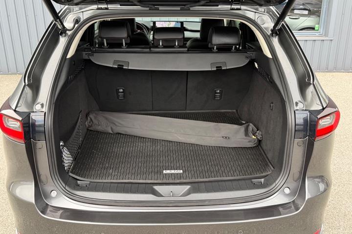 Grå Mazda CX-60 fra 2022
