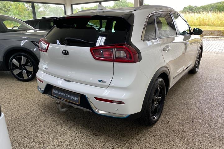 Hvid Kia Niro fra 2018