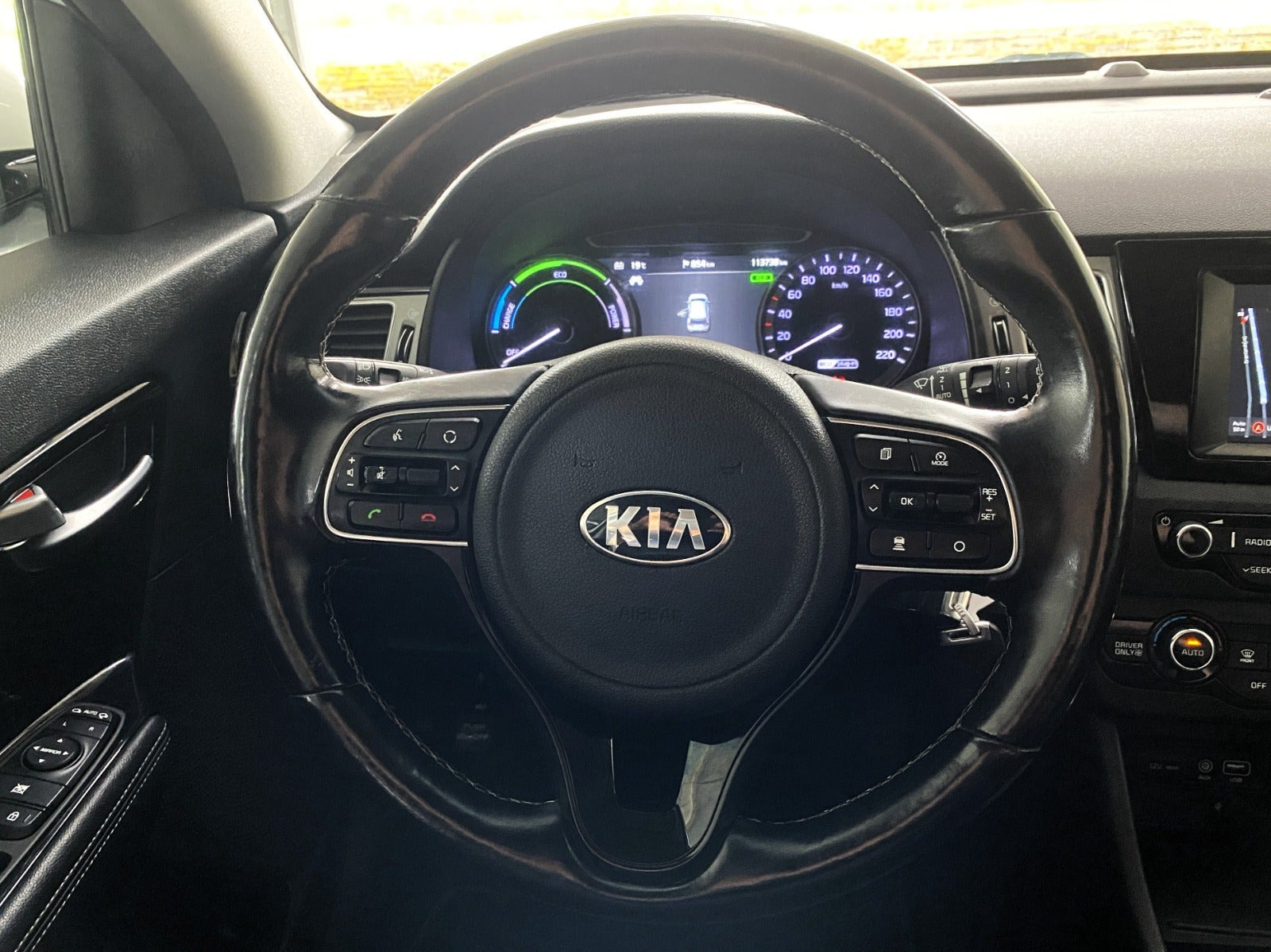 Hvid Kia Niro fra 2018