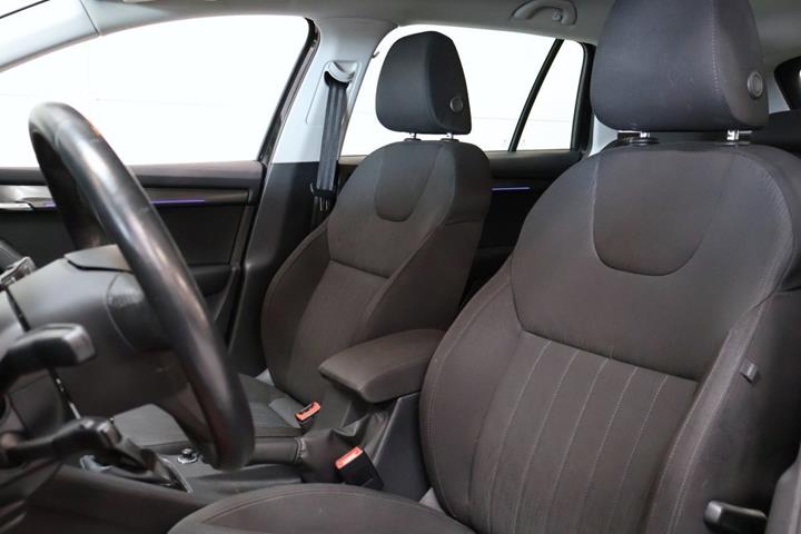 Sort Skoda Octavia fra 2019