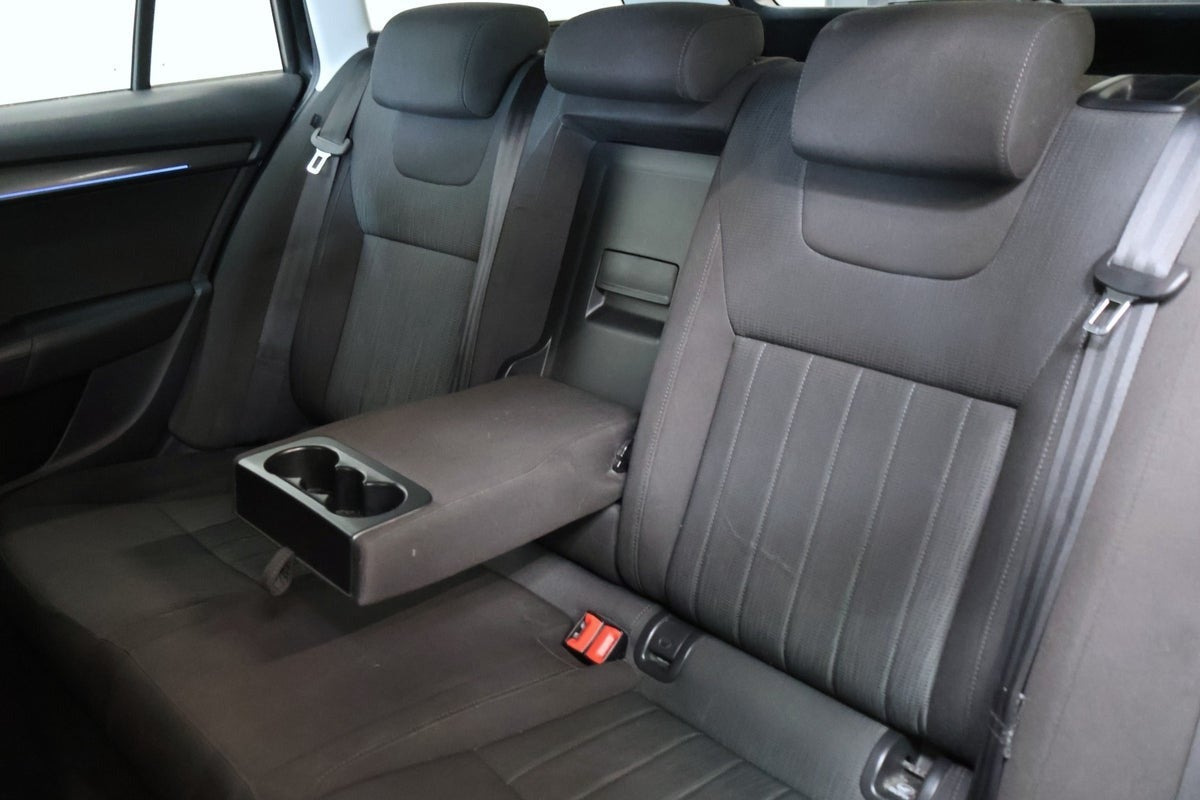 Sort Skoda Octavia fra 2019
