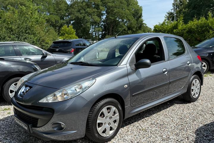 undefined Peugeot 206+ fra 2011