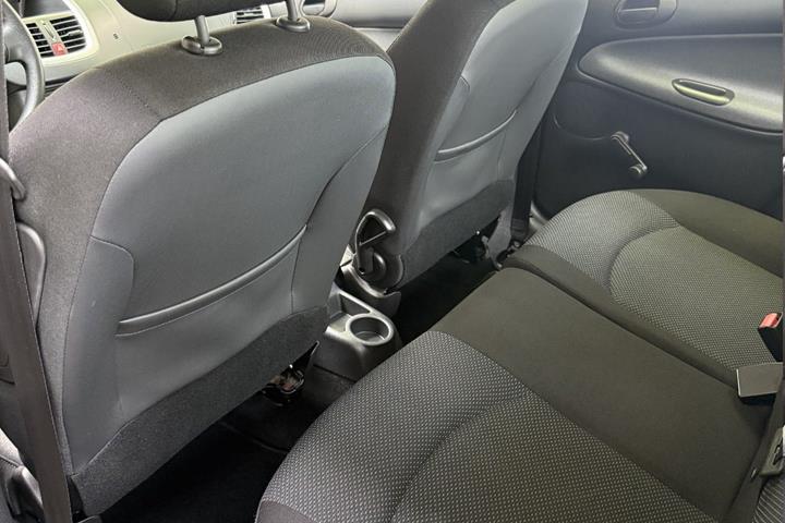 undefined Peugeot 206+ fra 2011