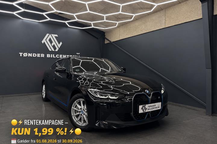 Sort BMW i4 fra 2024 set udefra