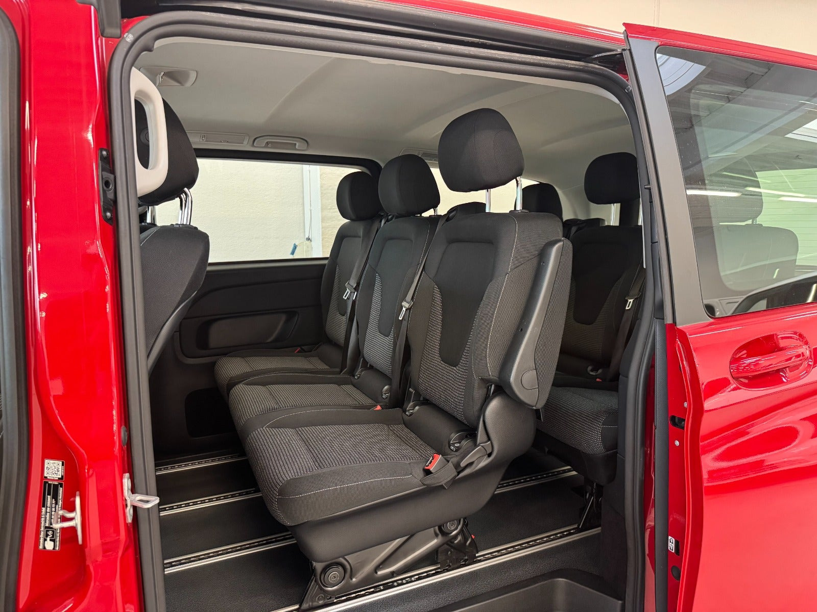 undefined Mercedes EQV300 fra 2024