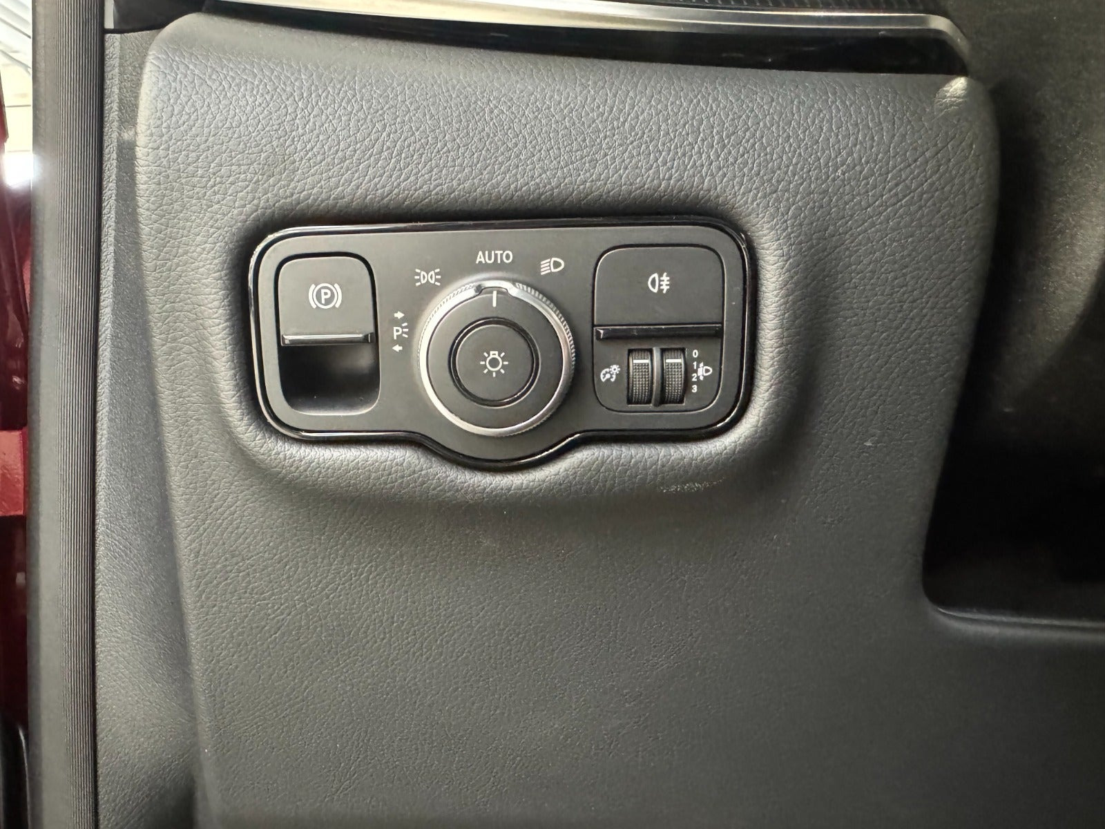 undefined Mercedes EQV300 fra 2024