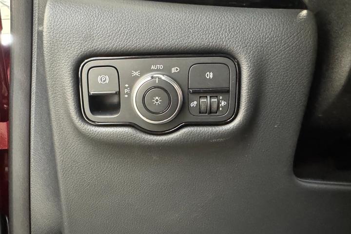 undefined Mercedes EQV300 fra 2024