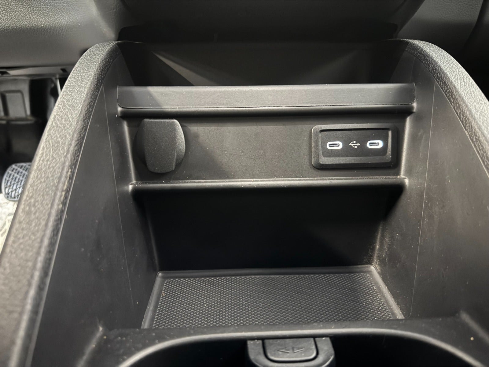 undefined Mercedes EQV300 fra 2024