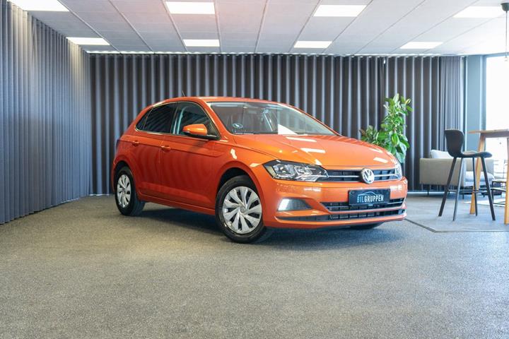 Orange VW Polo fra 2019 set udefra