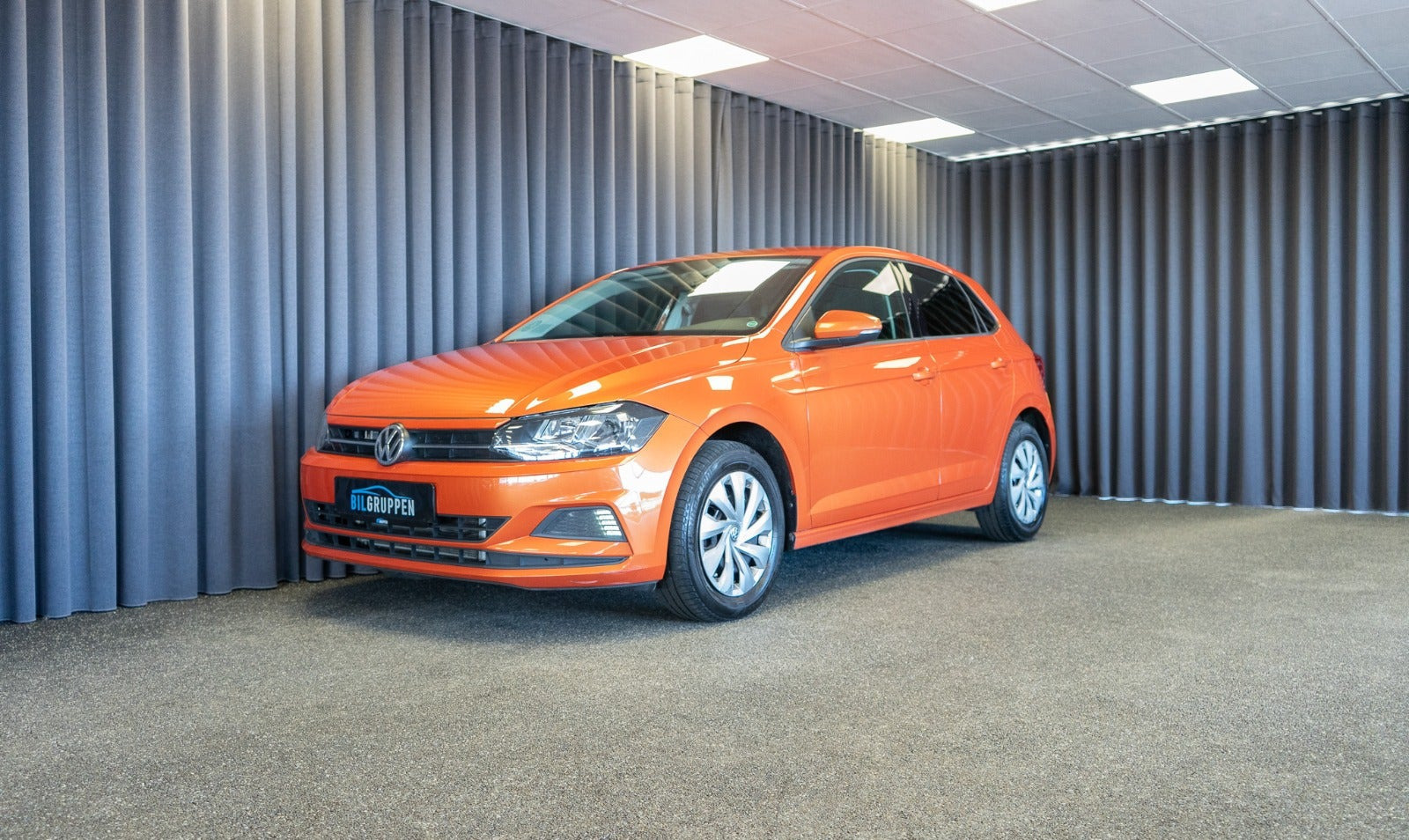 Orange VW Polo fra 2019