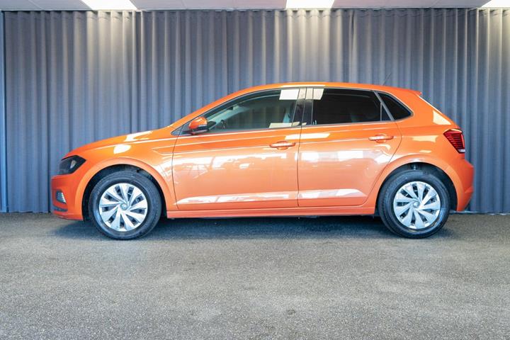 Orange VW Polo fra 2019
