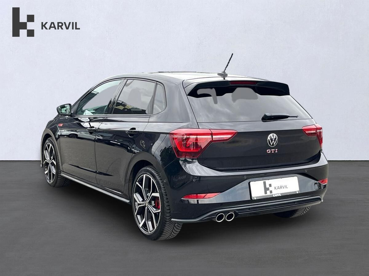 Sort VW Polo fra 2023