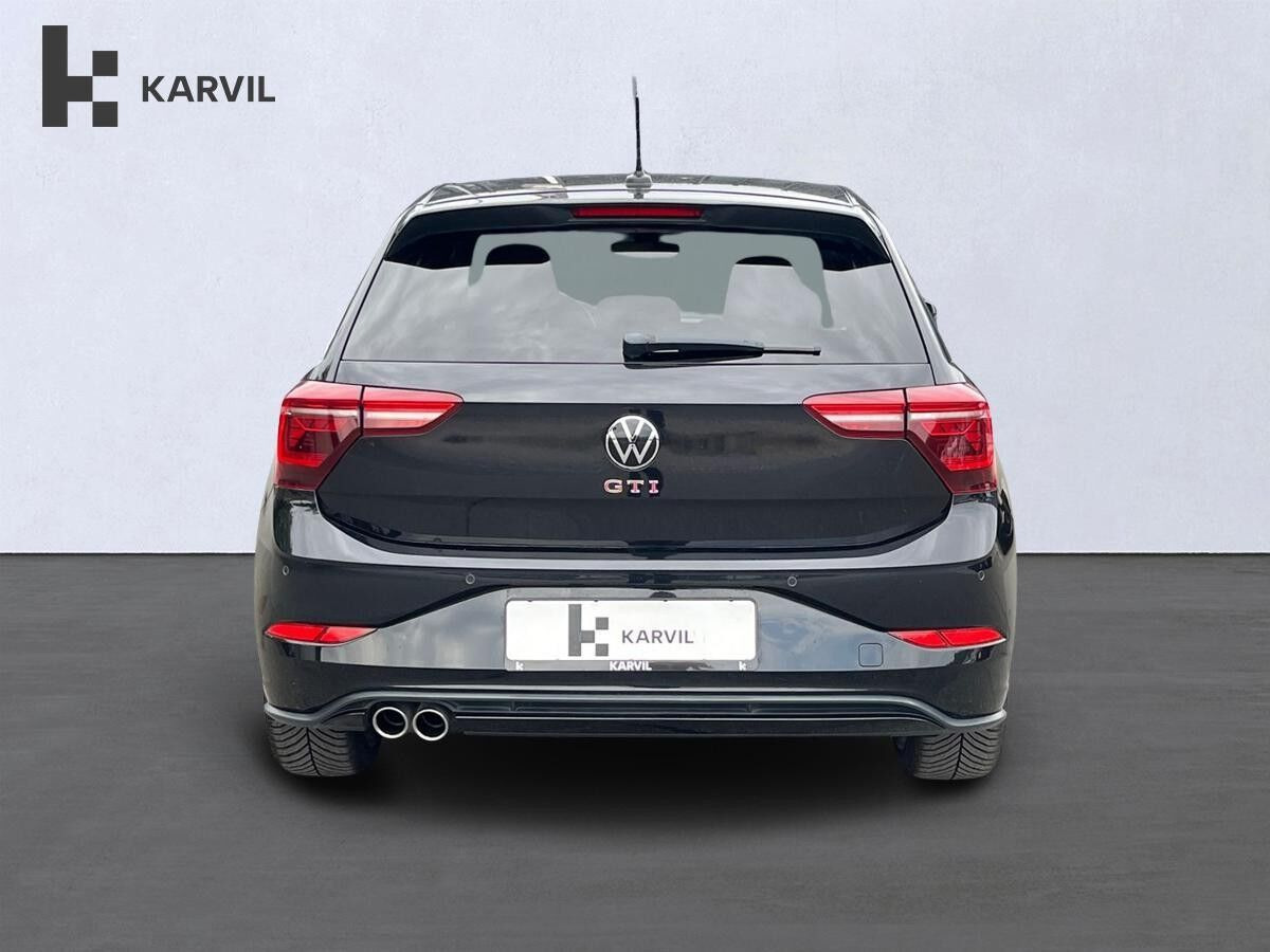 Sort VW Polo fra 2023