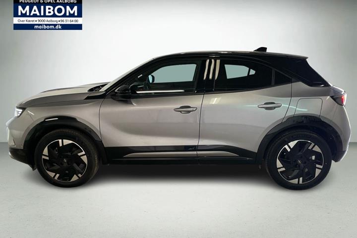 Sølv Opel Mokka-e fra 2024