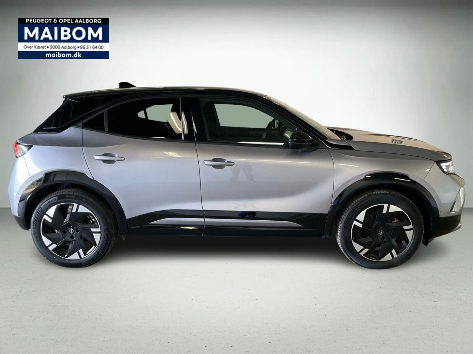 Sølv Opel Mokka-e fra 2024