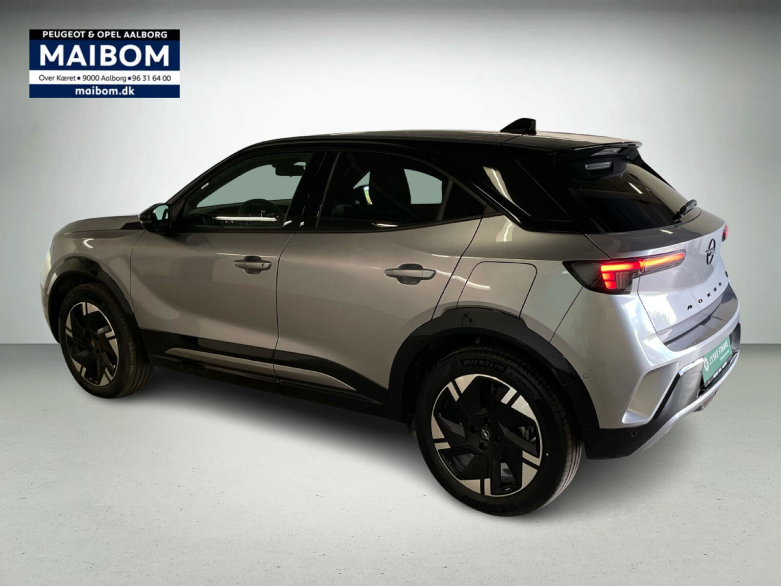 Sølv Opel Mokka-e fra 2024