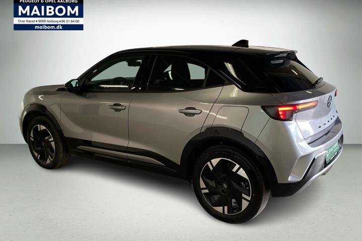Sølv Opel Mokka-e fra 2024