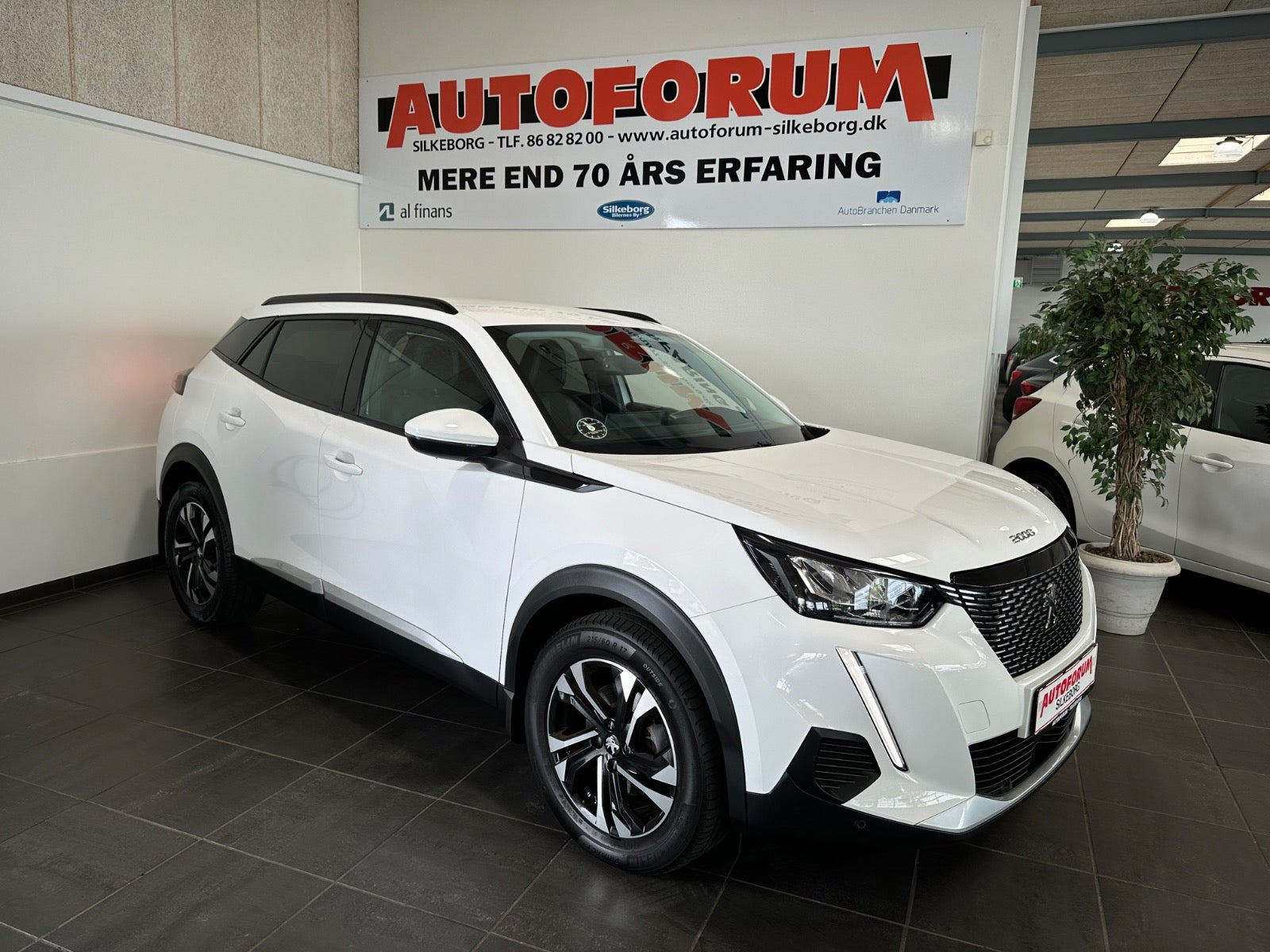 Peugeot 2008 1,5 BlueHDi 130 Allure Pack EAT8