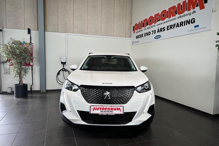 Hvid Peugeot 2008 fra 2021