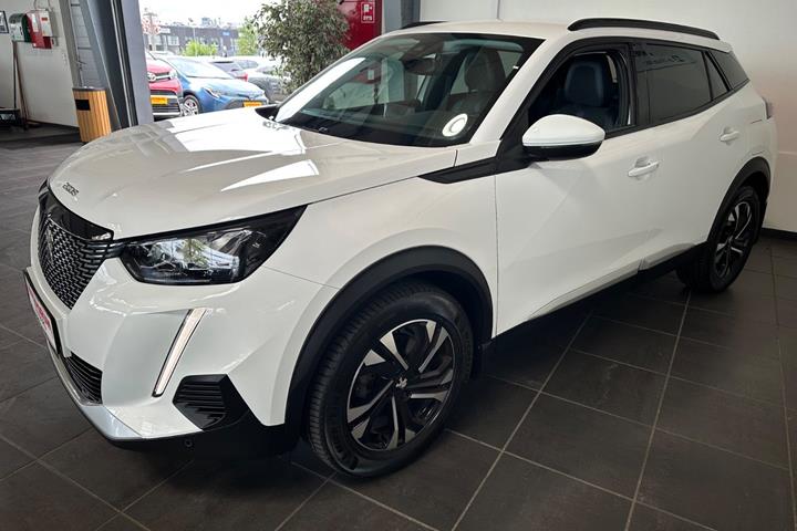 Hvid Peugeot 2008 fra 2021