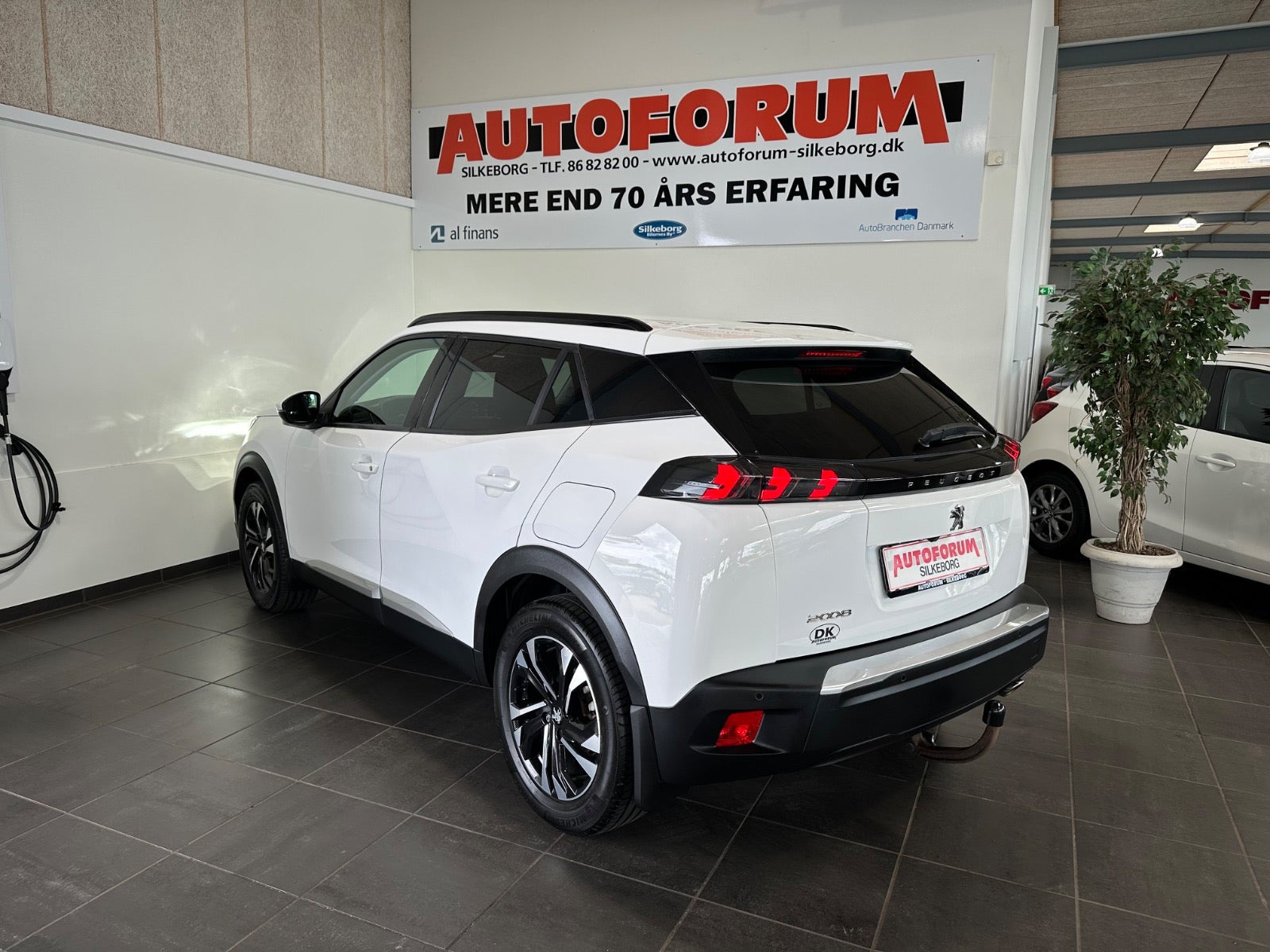 Hvid Peugeot 2008 fra 2021