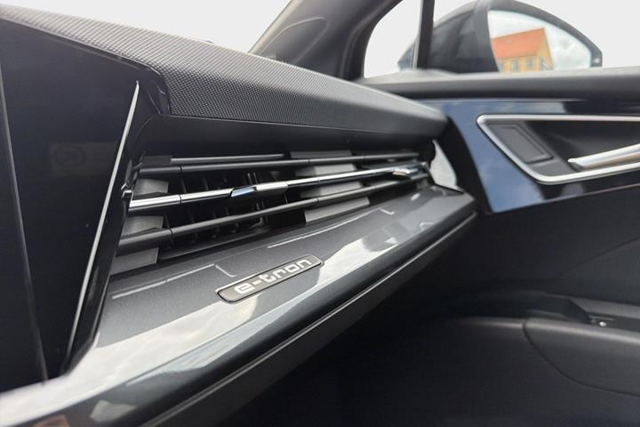 Bronze Audi Q4 e-tron fra 2025