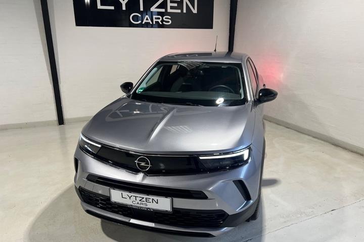 Sølv Opel Mokka-e fra 2023