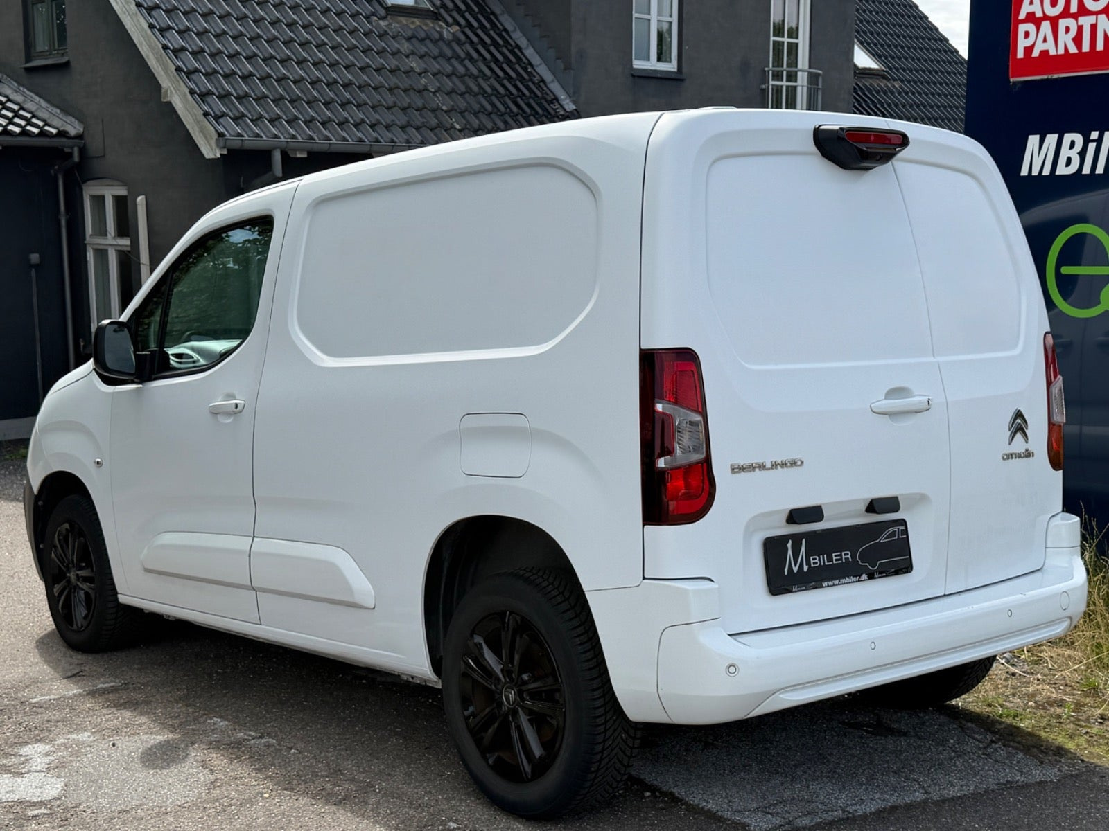 Hvid Citroën Berlingo fra 2021