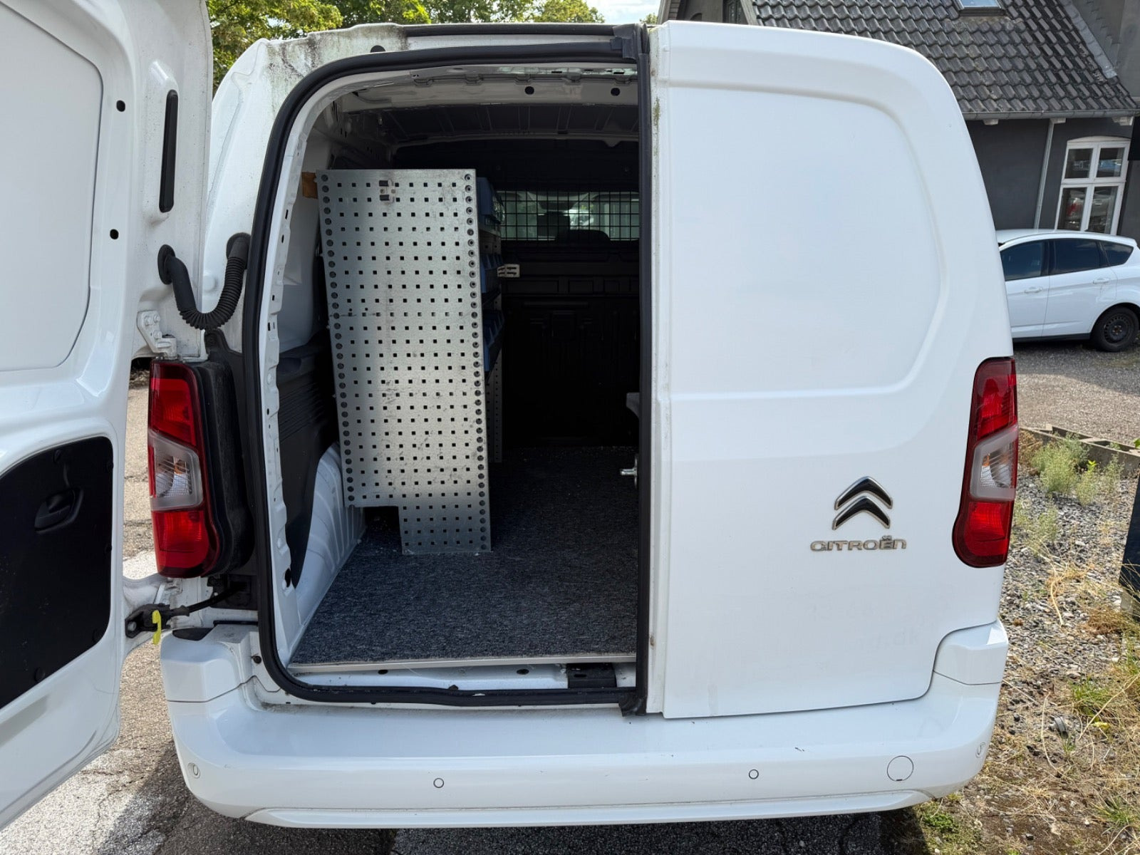 Hvid Citroën Berlingo fra 2021