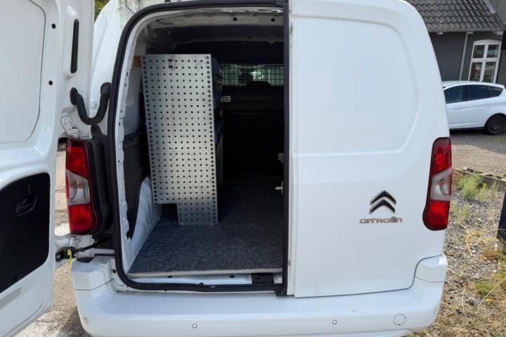 Hvid Citroën Berlingo fra 2021
