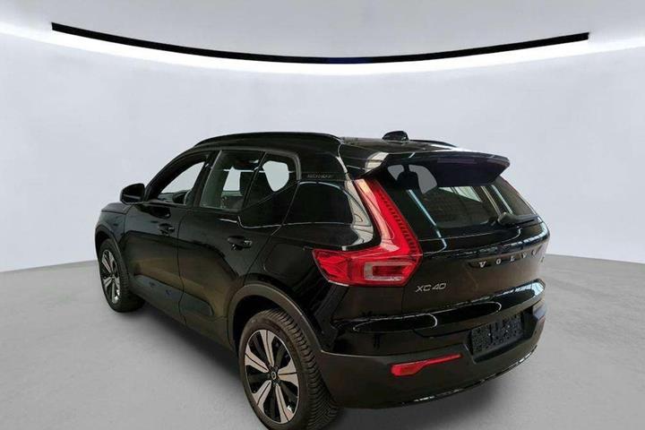 Sort Volvo XC40 fra 2023