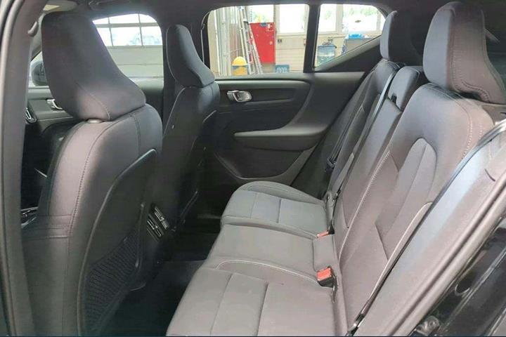 Sort Volvo XC40 fra 2023
