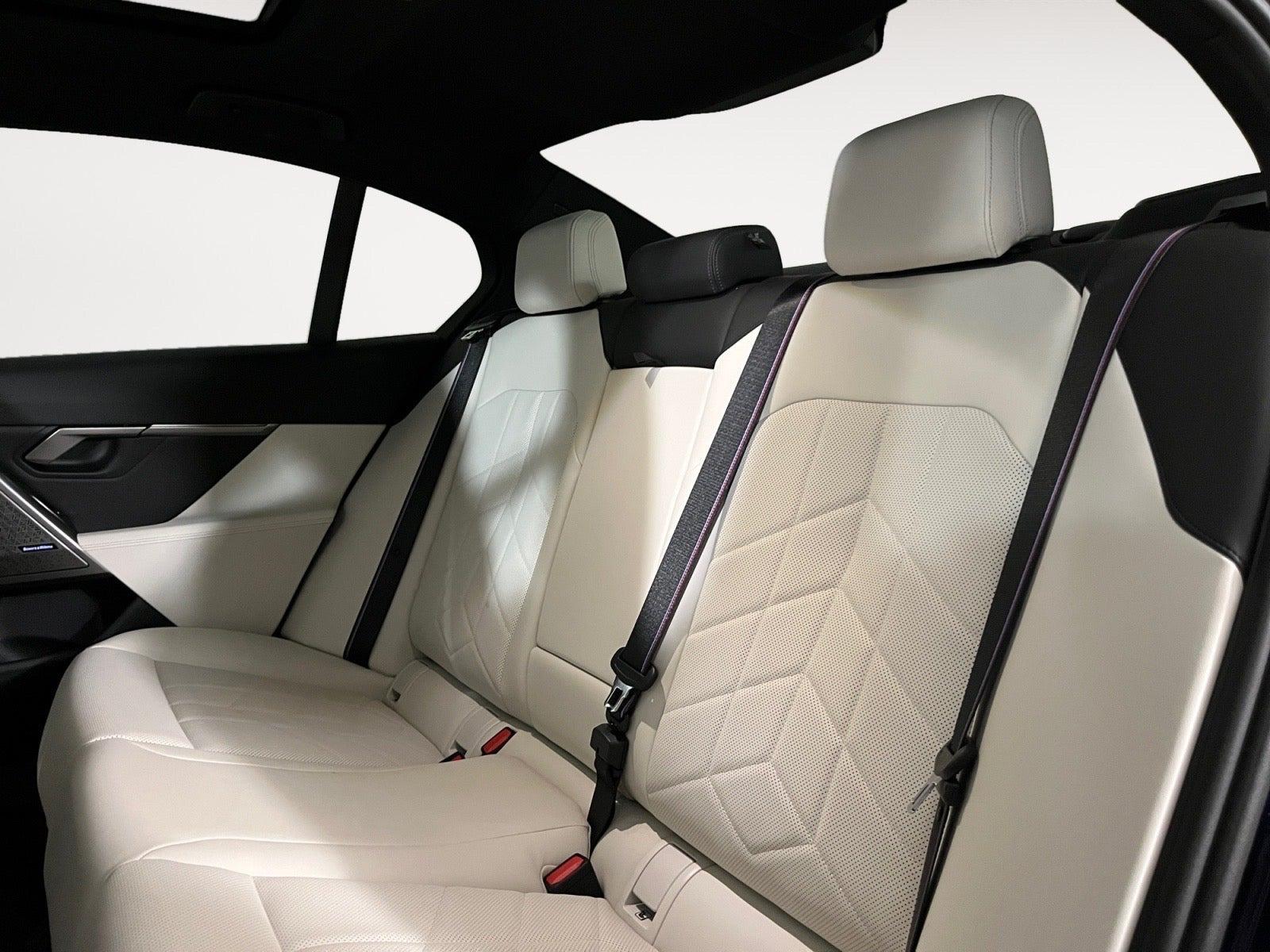 Blå BMW i5 fra 2026