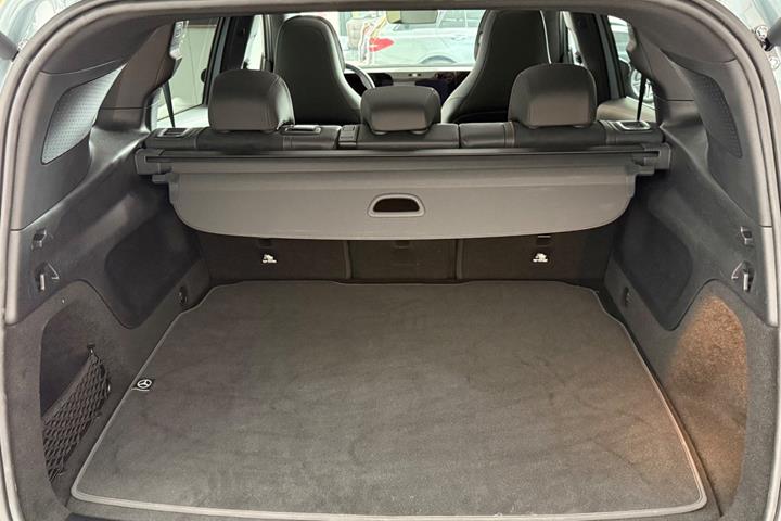 Gul Mercedes GLB250+ fra 2026