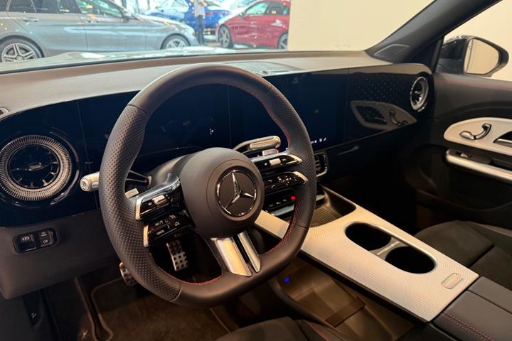 Gul Mercedes GLB250+ fra 2026
