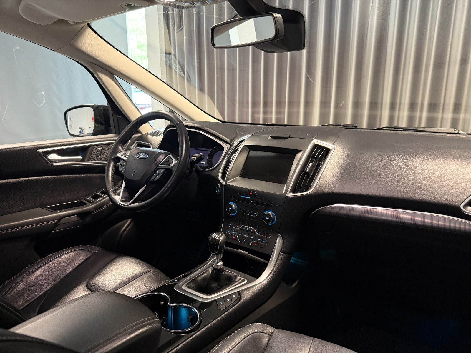 Sort Ford S-MAX fra 2015