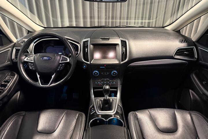 Sort Ford S-MAX fra 2015