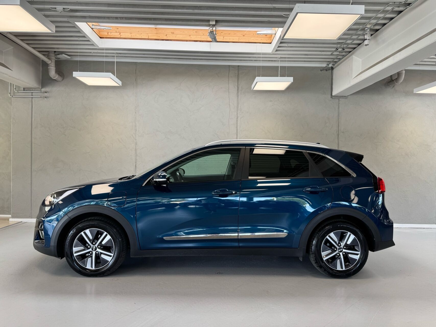 Blå Kia Niro fra 2021
